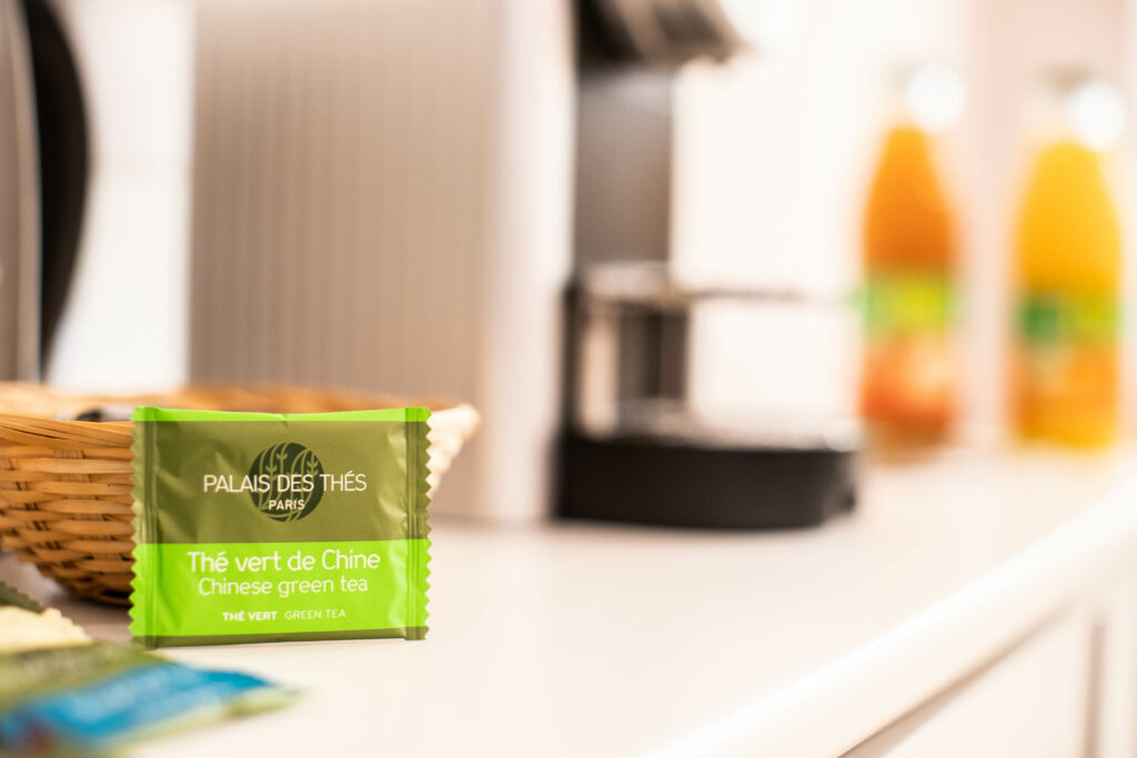 Collation dans les salles de réunion d'Espacesréunion.com, service tout compris, réunions clés en main